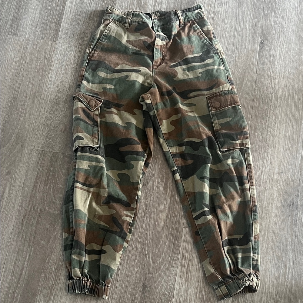 Forever 21 Camouflage Cargo Pants